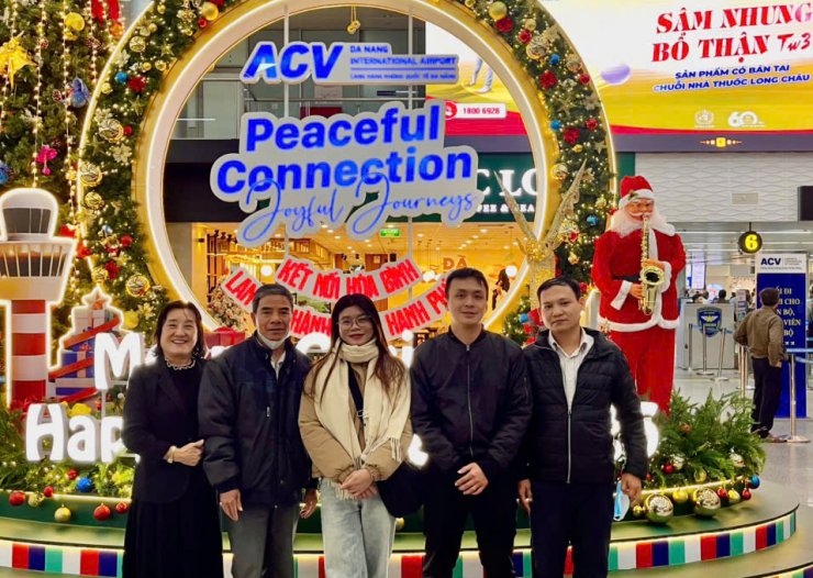 Tiễn Bay Nàng Kiều Xuất Cảnh! 🌟